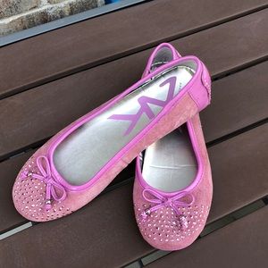 Anne Klein Ballet Flats